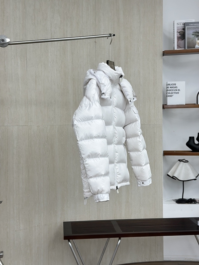 ハイクオリティダウンジャケット側面デザイン